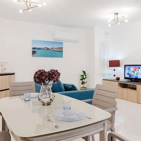 Mellieha 1bed With Outside Terrace By Homely!