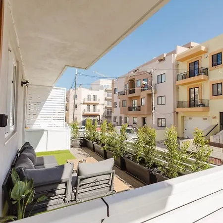 Mellieha 1bed With Outside Terrace By Homely! شقة Ix-Xaghra ta' Barra